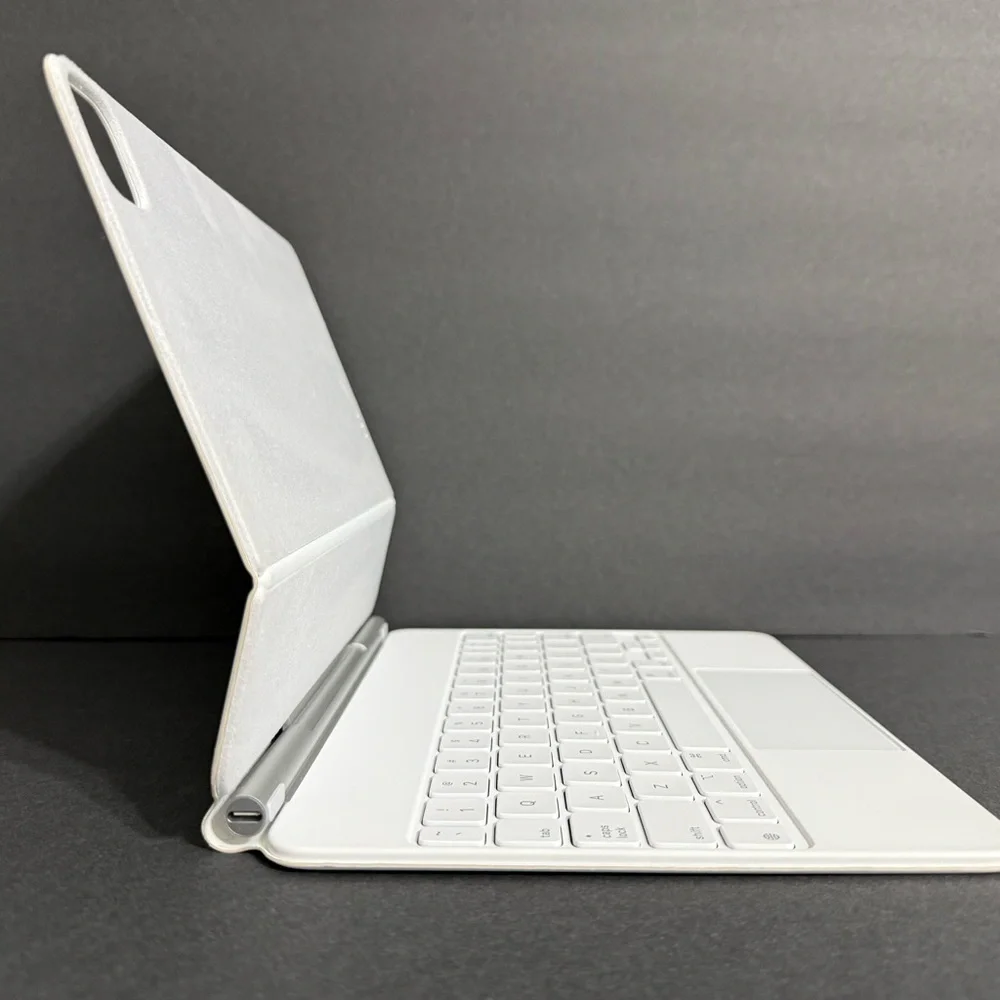 Apple iPad Pro 11 (Model A2261) Magic Keyboard Folio in White - Picture 3 of 7